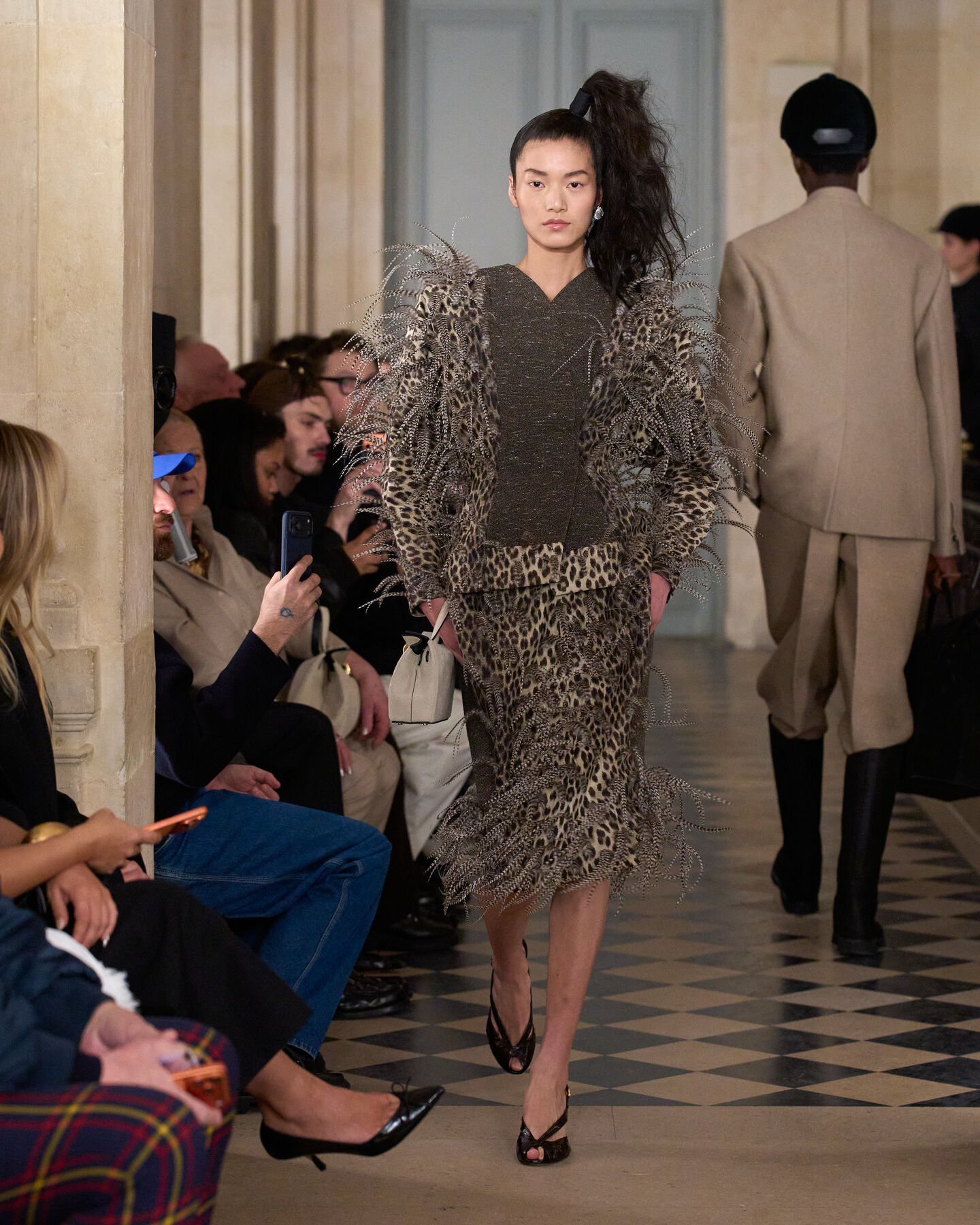 Look 17