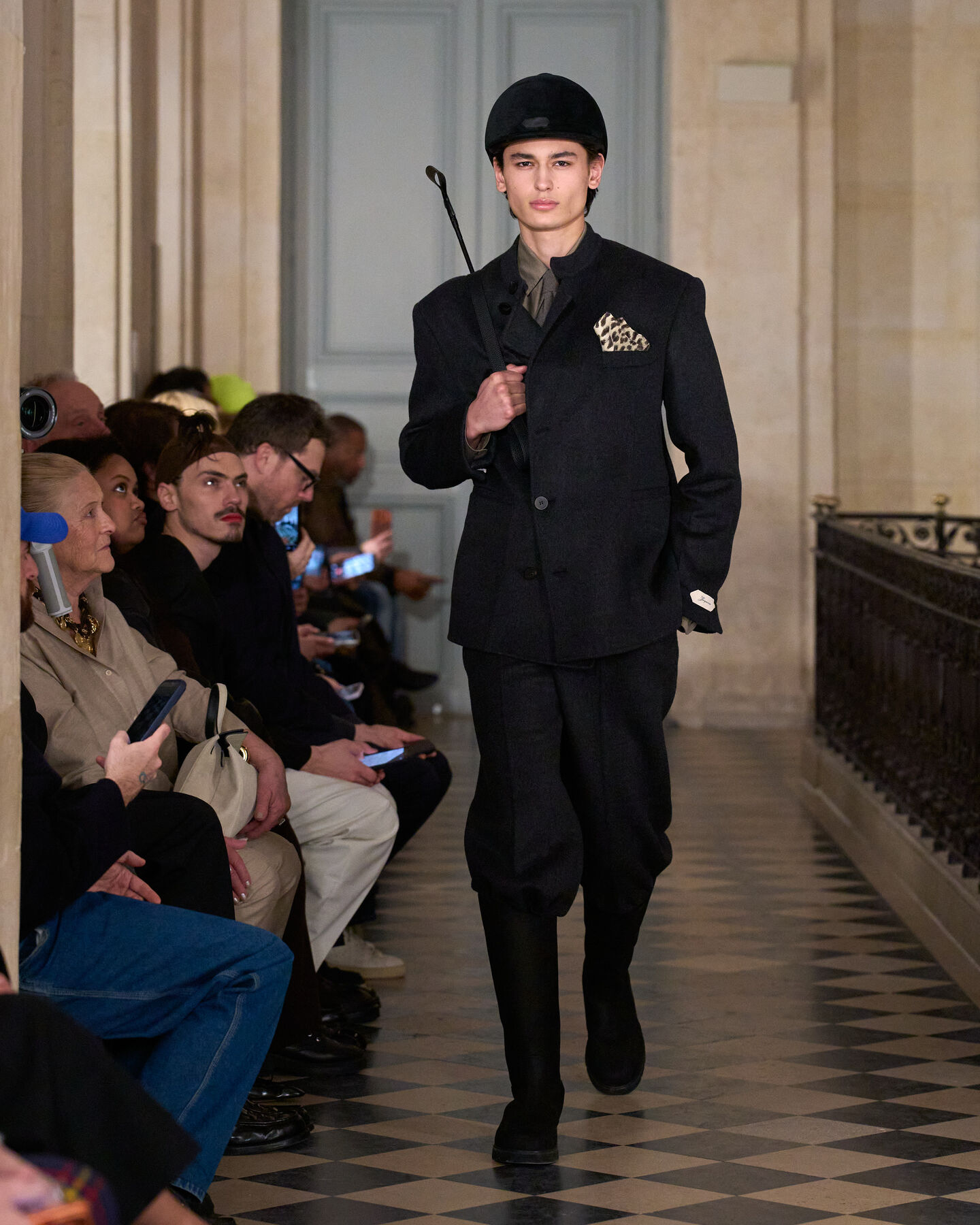 Look 18